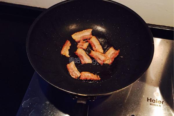 腊肉炒蒜苗的做法图解3