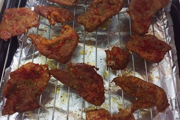 外焦里嫩烤箱呲呲烤肉的做法图解9