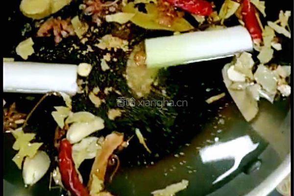 卤猪蹄的做法图解2