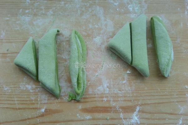 春色满餐桌之莲花卷的做法图解3