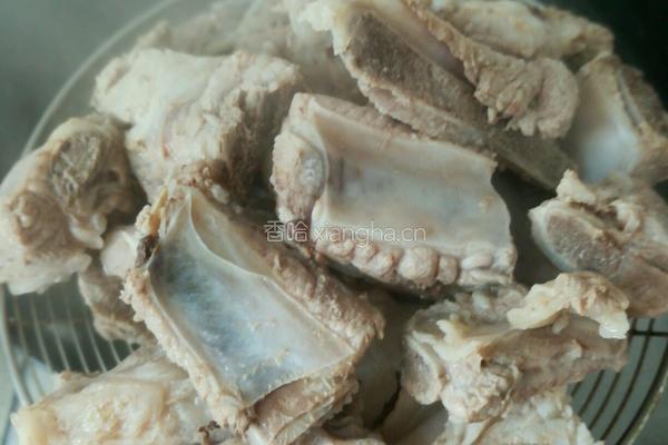 山药排骨汤的做法图解3