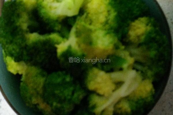 蒸鱼豉油西兰花的做法图解5