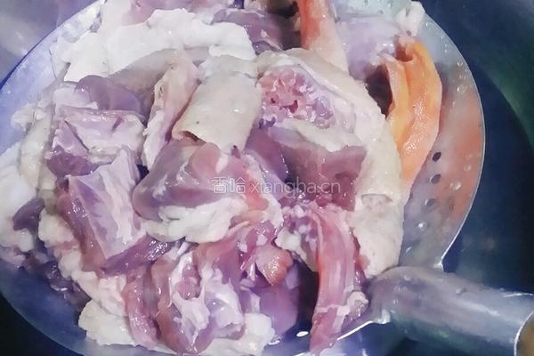土豆炖大鹅的做法图解2