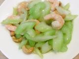 西芹腰果虾仁的做法[图]