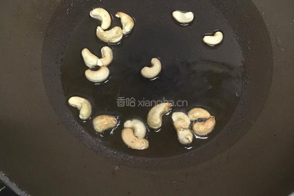 西芹腰果虾仁的做法图解5
