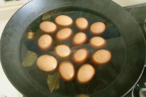 卤五香蛋的做法图解1