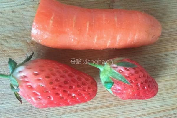 草莓拼盘的做法图解1