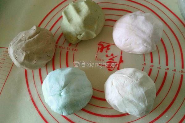 自制彩色汤圆的做法图解5