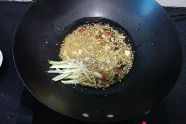 孜然牛肉墨鱼花的做法图解11