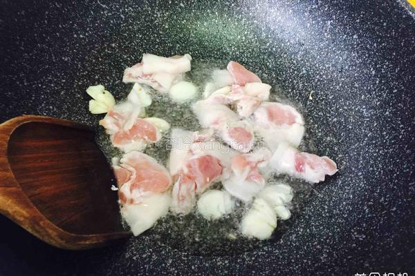尖椒炒油豆腐的做法图解2