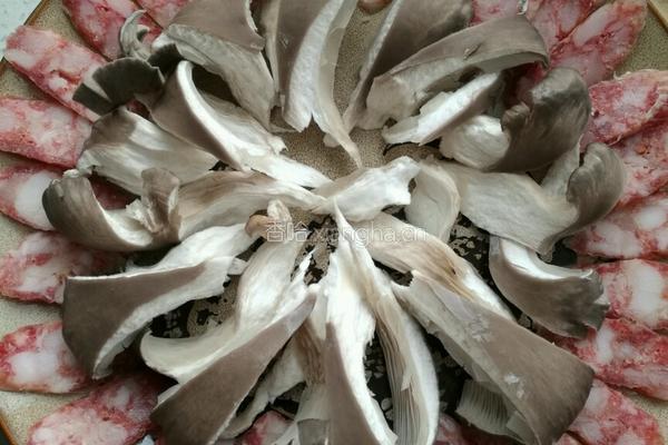 腊肉蘑菇的做法图解3