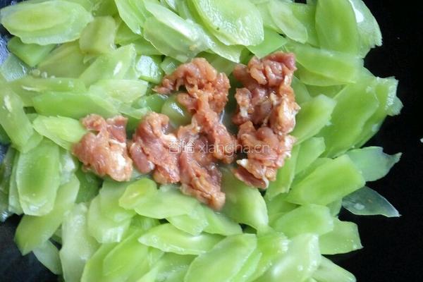 瘦肉炒莴苣片的做法图解7