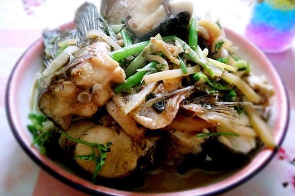大头菜焖鲩鱼的做法图解11