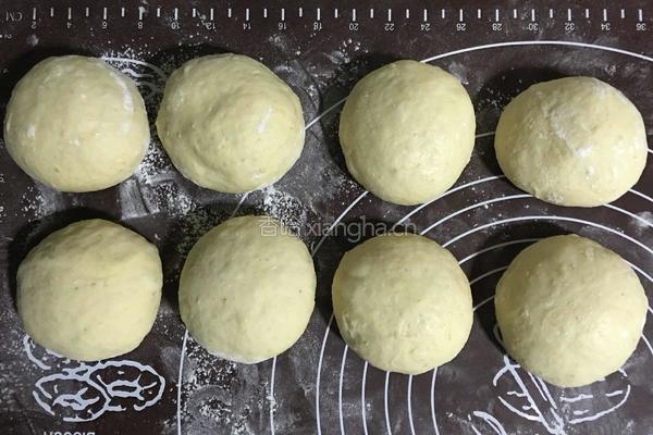 椰蓉面包的做法图解5