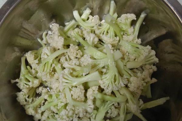 凉拌有机菜花的做法图解1