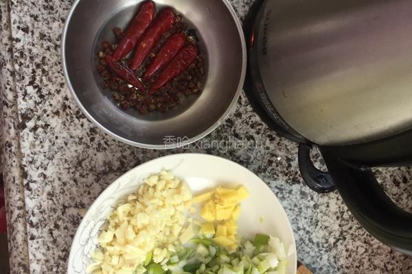 酸辣粉丝的做法图解1