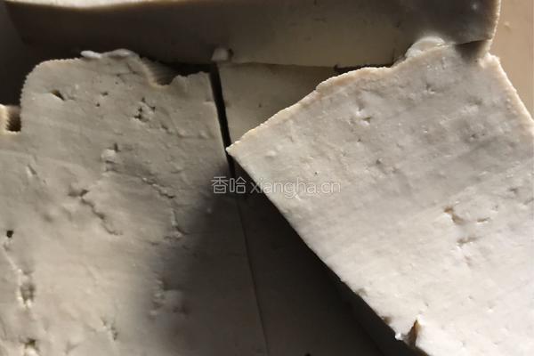 豆腐炖带鱼的做法图解3
