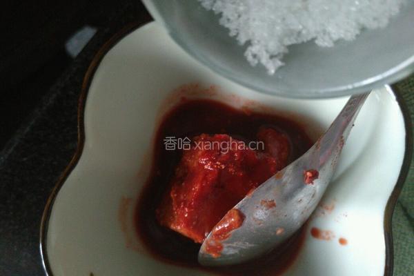 红腐乳焖土豆鸡翅中的做法图解8