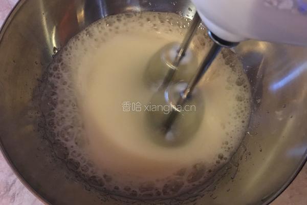 奶油手卷蛋糕的做法图解6