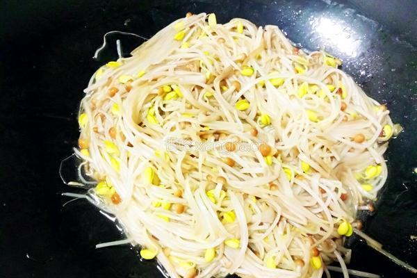 金针菇炒黄豆芽的做法图解9