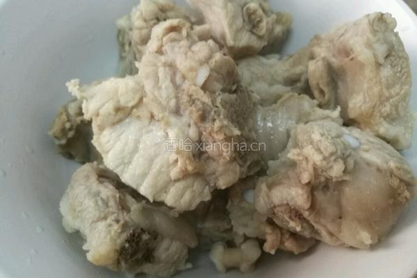 东北大乱炖之炖排骨的做法图解2