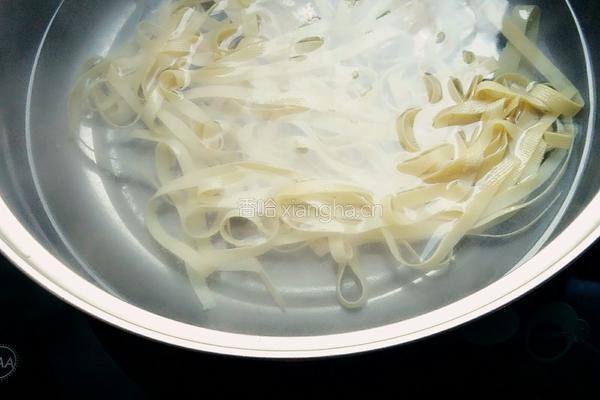 海带丝拌豆皮的做法图解6