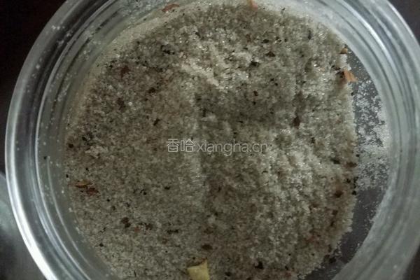盐炒花生的做法图解1