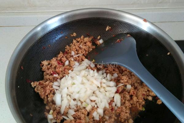 肉酱拌荞麦面条的做法图解7