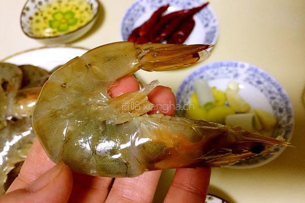 油焖大虾的做法图解2