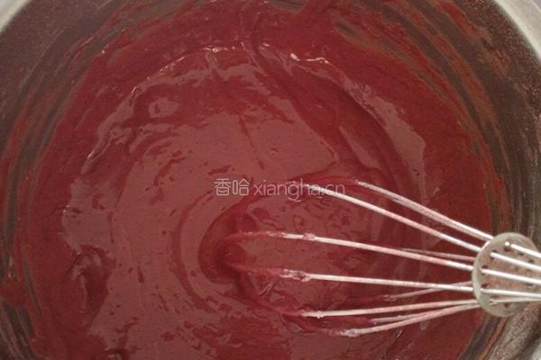 红丝绒杯子蛋糕的做法图解4