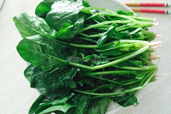 菠菜肉末的做法图解1