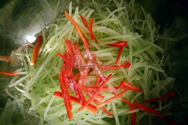 红椒莴笋丝的做法图解8