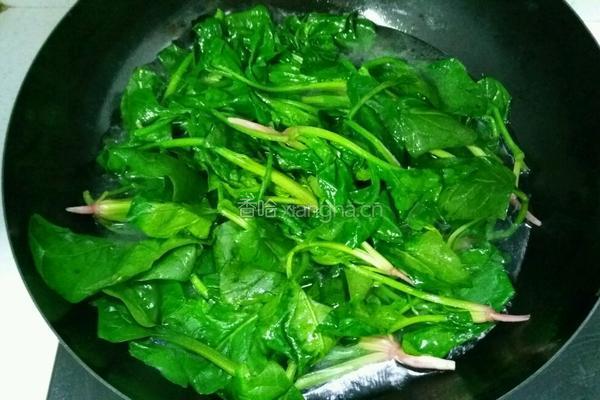晚餐凉拌菠菜的做法图解4