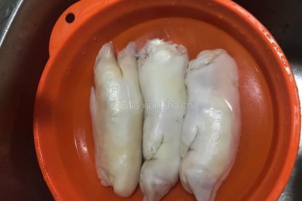 秘制.猪手煲的做法图解1