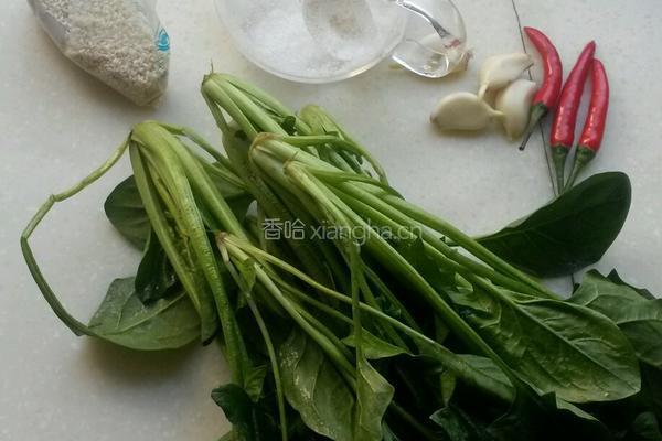 菠菜花生米的做法图解1