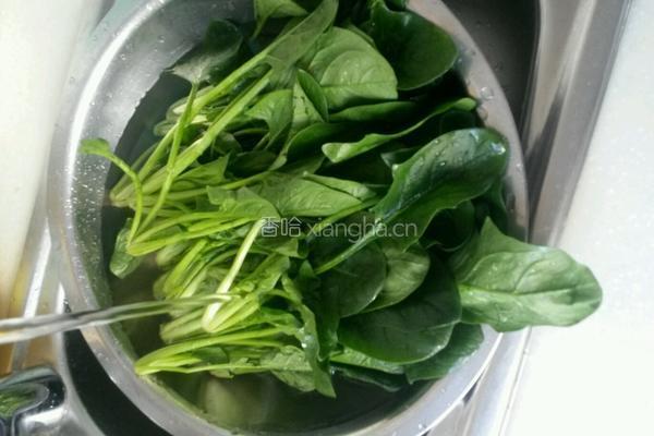 菠菜花生米的做法图解2
