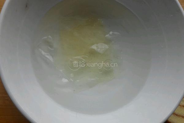 蛋糕卷奶酪慕斯的做法图解4