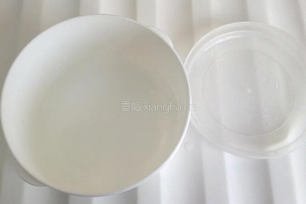 自制火龙果酸奶的做法图解2