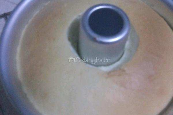 六寸中空蛋白蛋糕的做法图解15