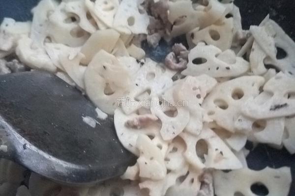 藕片炒肉的做法图解6
