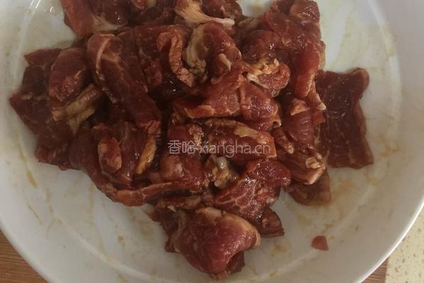 肉片菜花汤的做法图解2