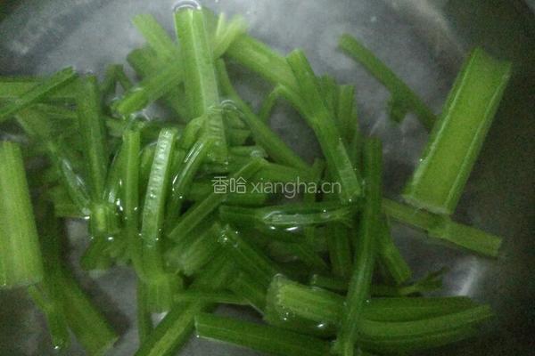 炝芹菜土豆丝的做法图解6