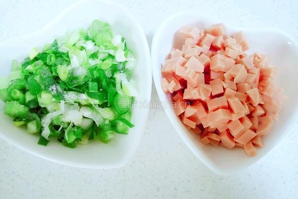 火腿鸡蛋饼的做法图解2
