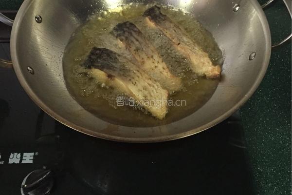 红糟裹鱼的做法图解3