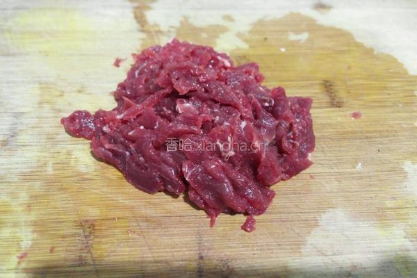 蒜苔炒牛肉的做法图解2