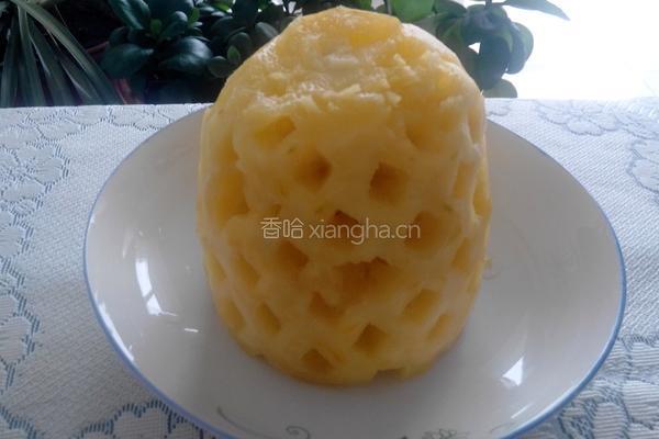 盐水甜菠萝的做法图解1
