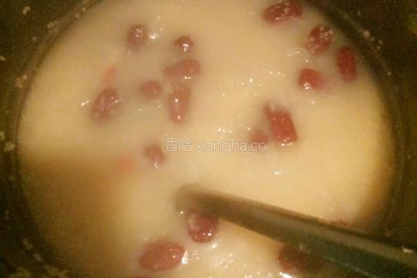 红枣银耳小米粥的做法图解4