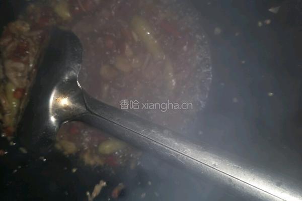 酸菜鲫鱼汤的做法图解5