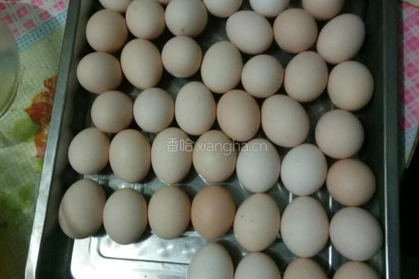 腌制咸鸡蛋的做法图解2