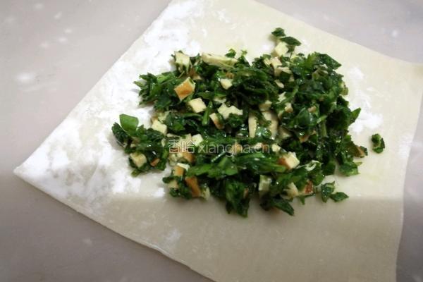 荠菜香干春卷的做法图解4